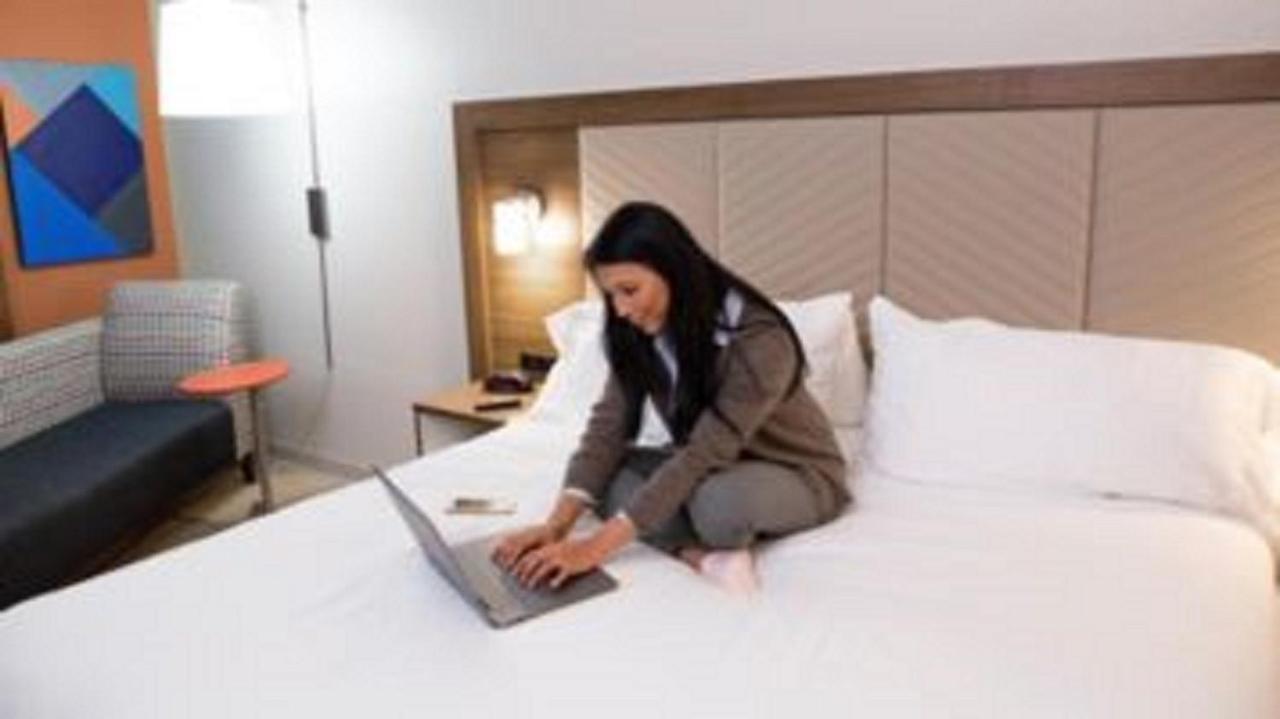 Holiday Inn Express Pune Pimpri By Ihg Εξωτερικό φωτογραφία