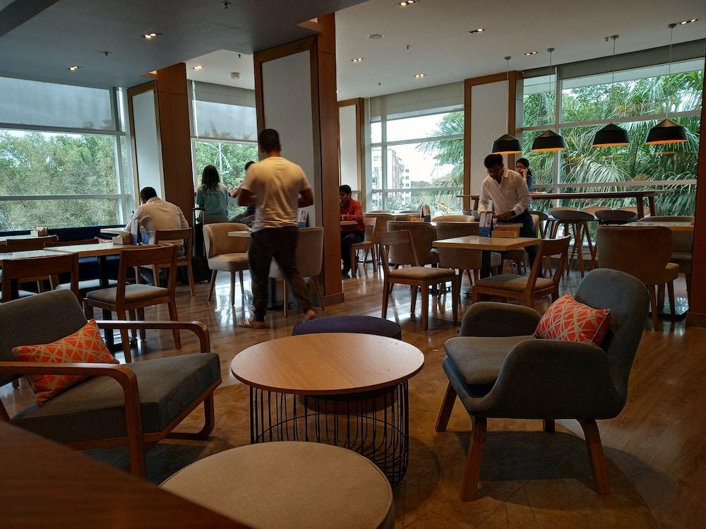 Holiday Inn Express Pune Pimpri By Ihg Εξωτερικό φωτογραφία