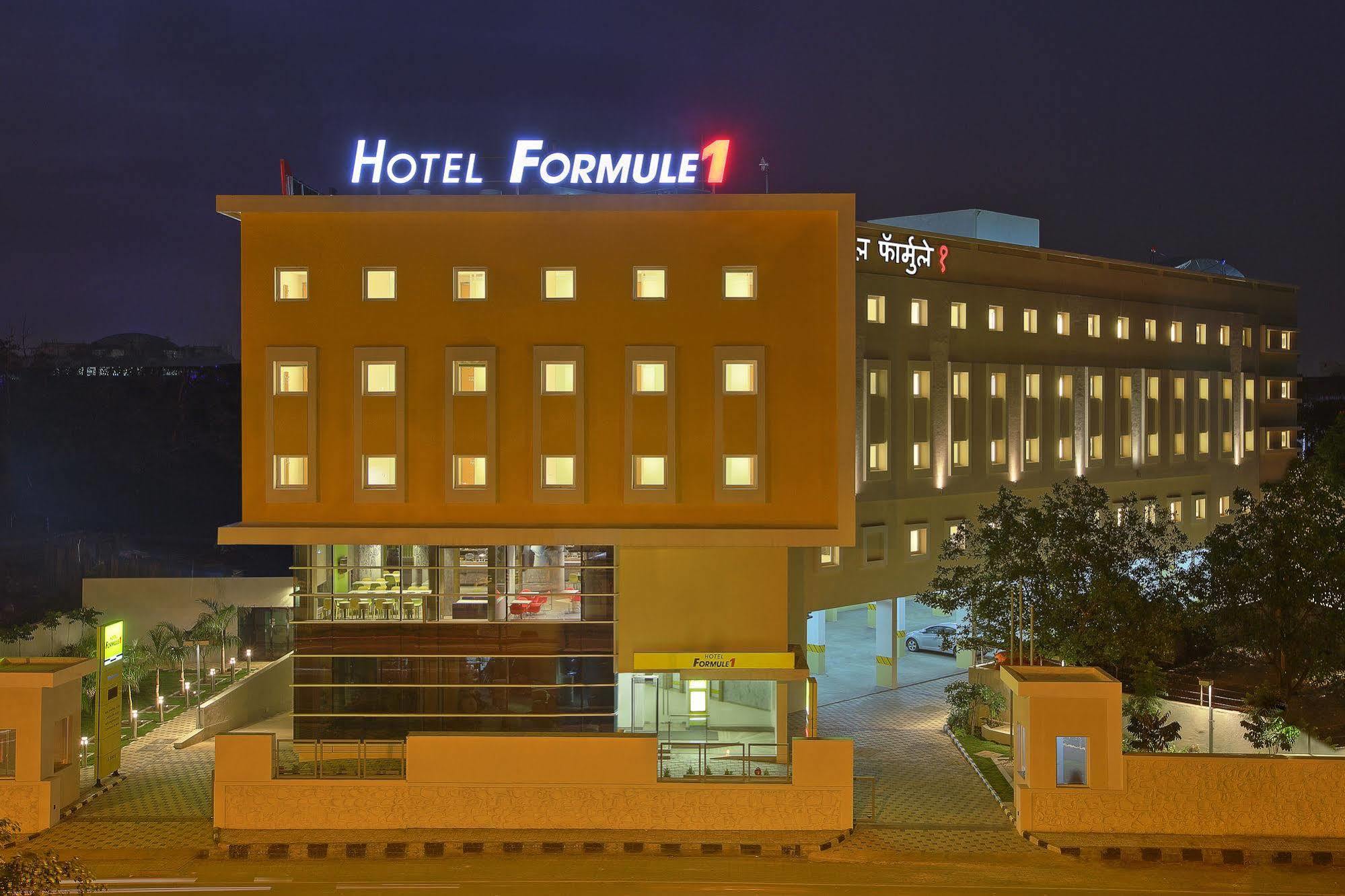 Holiday Inn Express Pune Pimpri By Ihg Εξωτερικό φωτογραφία